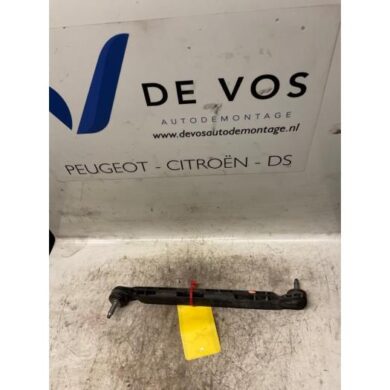 Peugeot 308 1.2 12V PureTech 130 Anti-roll bar guide 2021 9832866980