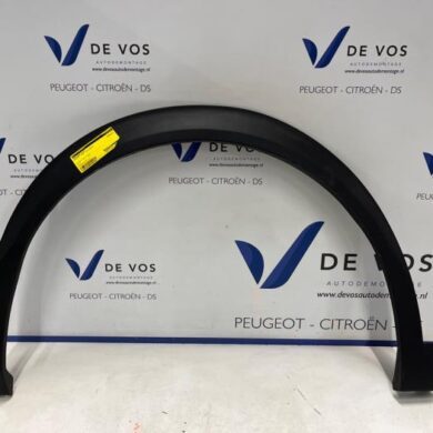 Peugeot 2008  Wheel arch strip 2024 98257364XT