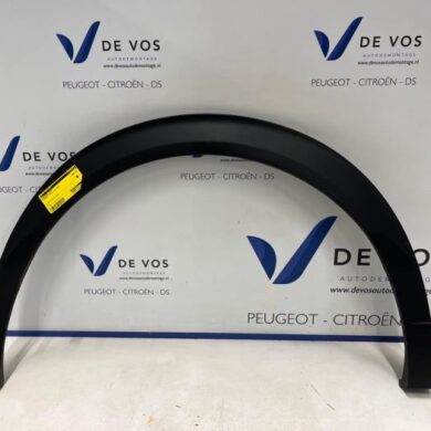 Peugeot 2008  Spatbord Lijst 2024 98257365XT