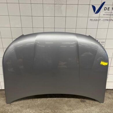 Peugeot 2008  Motorkap 2024 9831044380