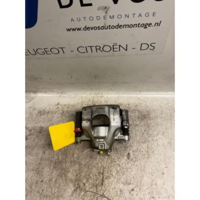 Peugeot 107 1.0 12V Remklauw (Tang) rechts-voor CFB 2012 4401G9