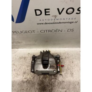 Peugeot 308 1.6 VTI 16V Remklauw (Tang) links-voor 5FW 2010 4401N8