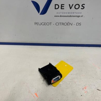 Peugeot 5008 1.6 BlueHDi 115 Front camera 2017 1640245380-9821669880-1692661380