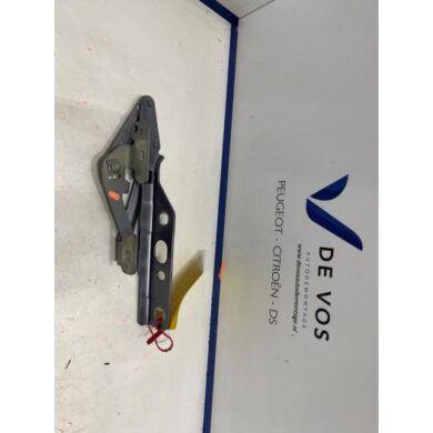 Peugeot 3008 e-3008 Long Range 230 97 kWh Bonnet Hinge 2025 9839682380
