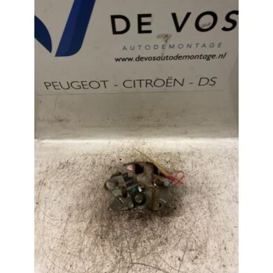 Peugeot 407 2.0 16V Remklauw (Tang) links-achter RFN 2004 4401G4