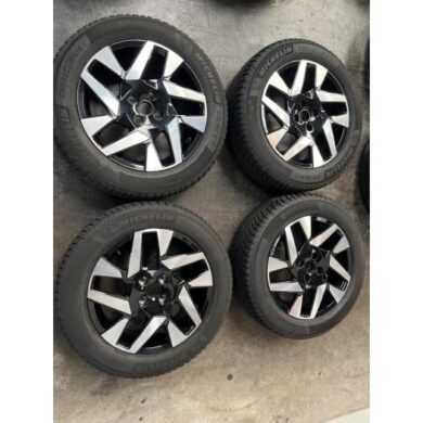 Opel Mokka 1.2 Turbo Hybrid 12V Set of wheels + winter tyres 2025 98350974XY