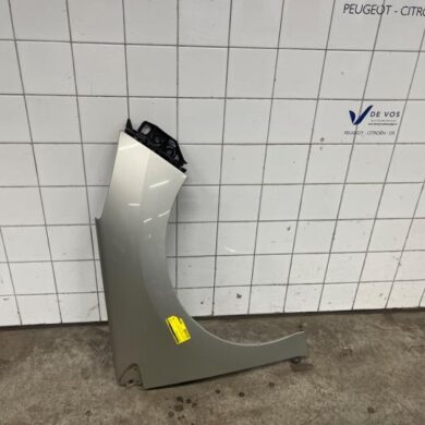 Peugeot 308 1.6 16V THP Autom. Front wing, right 2009 7841Y1