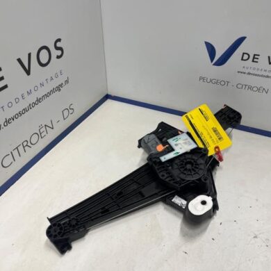 Citroen C4 1.2 Hybrid 145 Rear door window mechanism 4-door, right 2025 9832714280