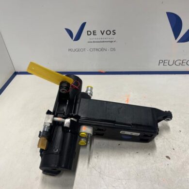DS Automobiles DS4  Air conditioning dryer ZK03 2024 9845748380