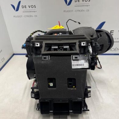 Citroen C4 1.2 Hybrid 145 Heater housing 2025 9840706780