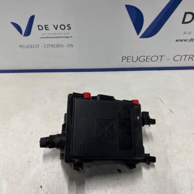 Peugeot Partner 1.2 PureTech 130 Relais Houder 2025 9804681780-9801448680