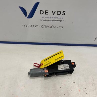 DS Automobiles DS4  Sunroof motor 2024 9833655280