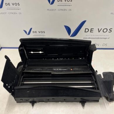 Opel Mokka 1.2 Turbo Hybrid 12V Air funnel 2025 9836865380
