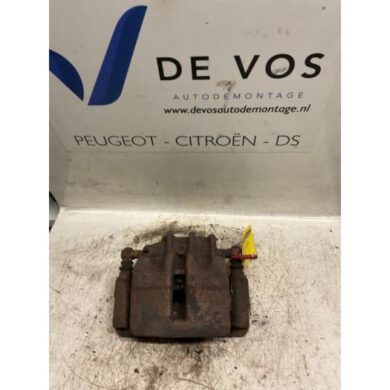 Fiat Scudo 2.0 D Multijet Front brake calliper, right RHK 2008 4401L3