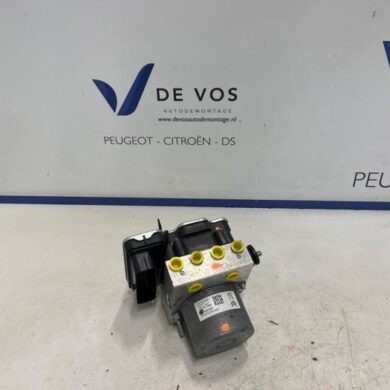 Peugeot 308 1.6 16V HYbrid 180 ABS pump 5G06 2023