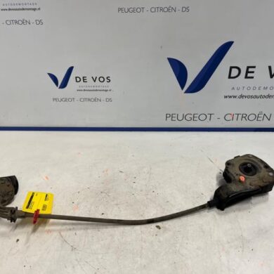 Peugeot 5008 1.6 BlueHDi 115 Spare wheel lift mechanism 2017 9810677780