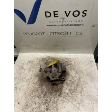 Citroen Berlingo  Rear brake calliper, right 9HX-9HX9H02 2008 4402F6