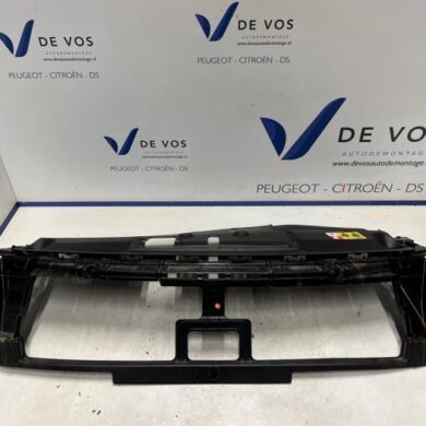 Peugeot 308  Frontpaneel 2024 9835297780