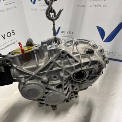 DS Automobiles DS4  Electric motor electric car ZK03 2024 9863104880