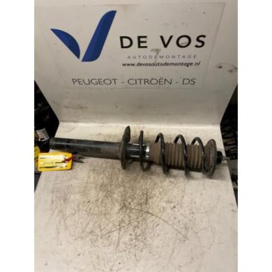 Peugeot 107 1.0 12V Schokdemperpoot links-voor 2012 B000674480