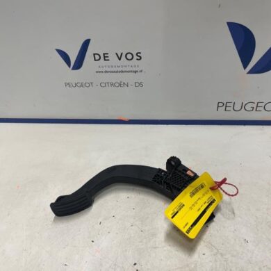 Peugeot 3008 e-3008 Long Range 230 97 kWh Gaspedaal 2025 9836521680