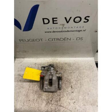 Peugeot 2008 1.2 Vti 12V PureTech 82 Remklauw (Tang) rechts-achter HM01-HMZHM01 2013 4400W6