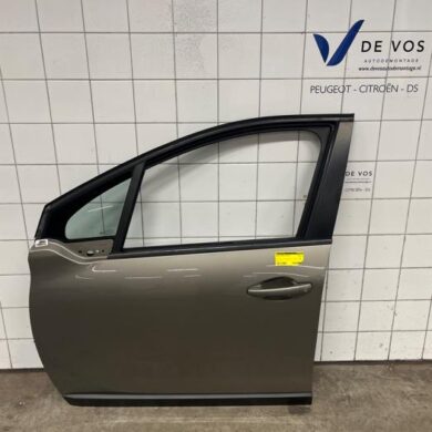 Peugeot 2008 1.2 Vti 12V PureTech 82 Portier 4Deurs links-voor 2016 9807820480
