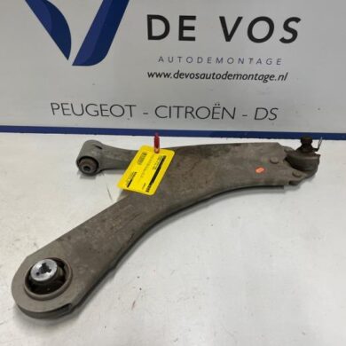 Citroen C4 1.2 Hybrid 145 Front wishbone, right 2025 9830190580