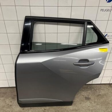 Peugeot 2008  Portier 4Deurs links-achter 2024 9831048680